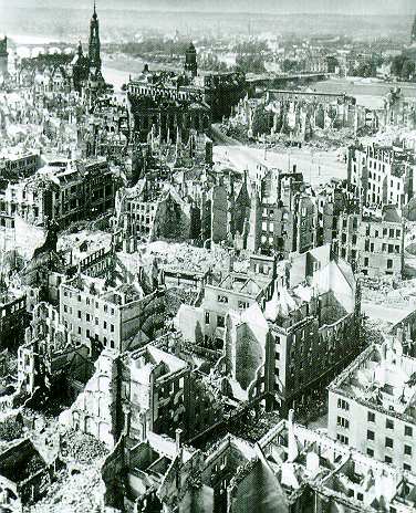 Dresden_1945_02.jpg